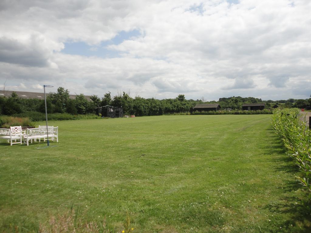 Willow Court Farm The Lodge & Petting Farm, 8 Mins From Legoland & Windsor, 15 Mins From Lapland Uk ภายนอก รูปภาพ